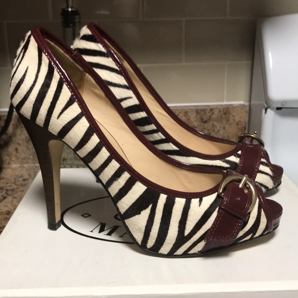 Woman’s heels - Picture 3 of 6
